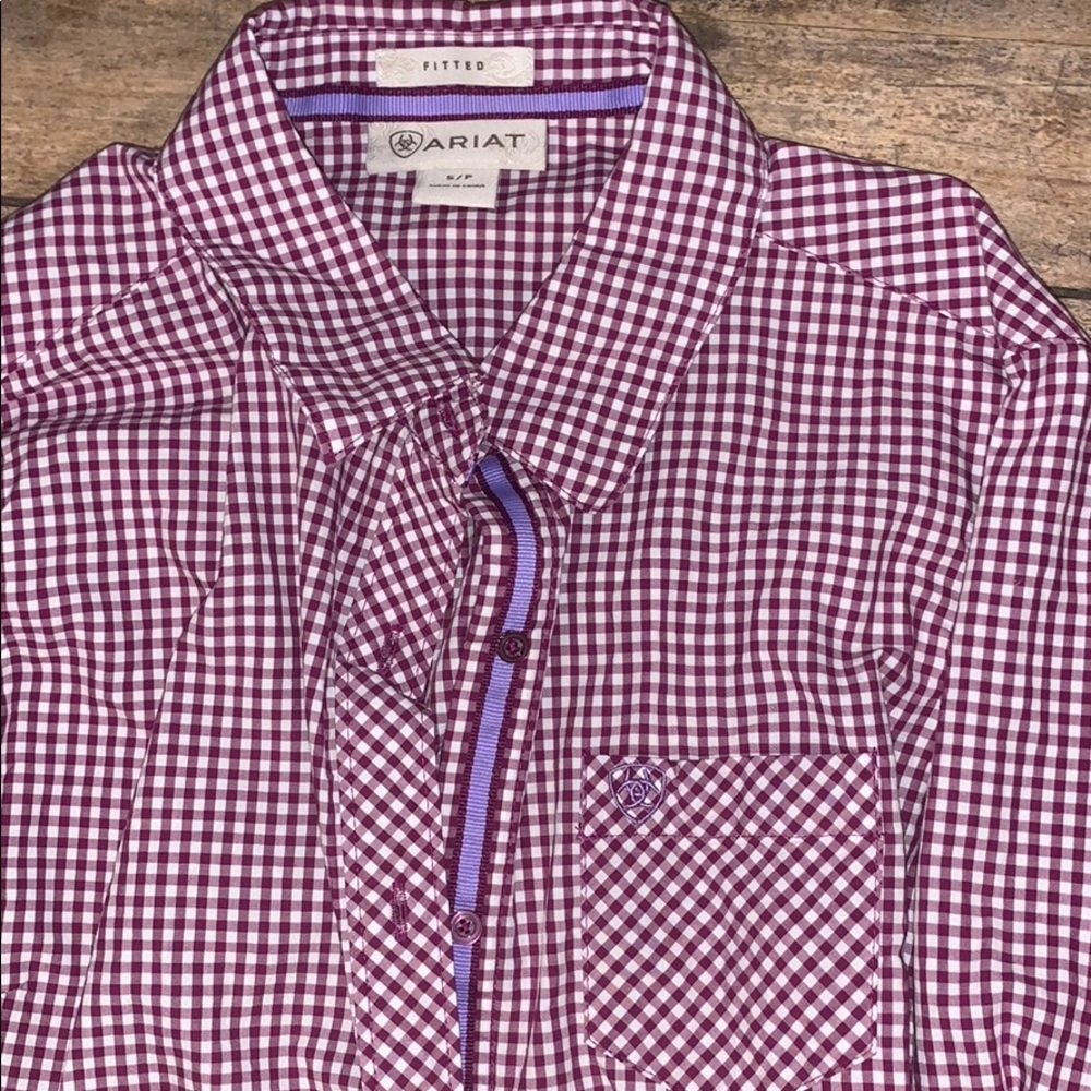 ARIAT BUTTON DOWN